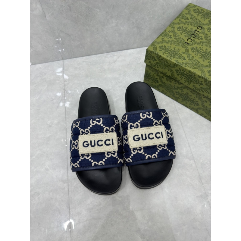 G*u*i slippers